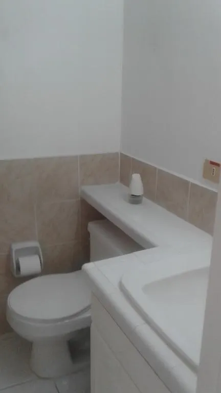 Antiguas 1# Budget Rooms Osbourn Guest house